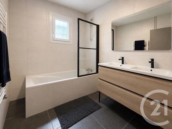 Maison à vendre  4 pièces - 99 m 2   LUNEL  - 34