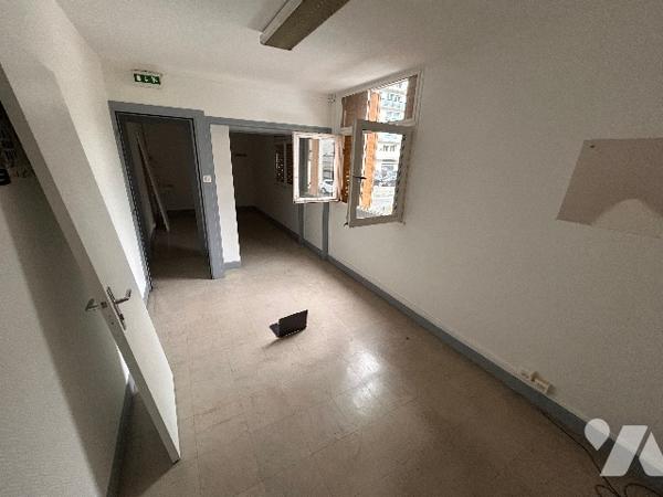 Découvrez cet appartement de 80 m² Loi Carrez situé à Albertville.