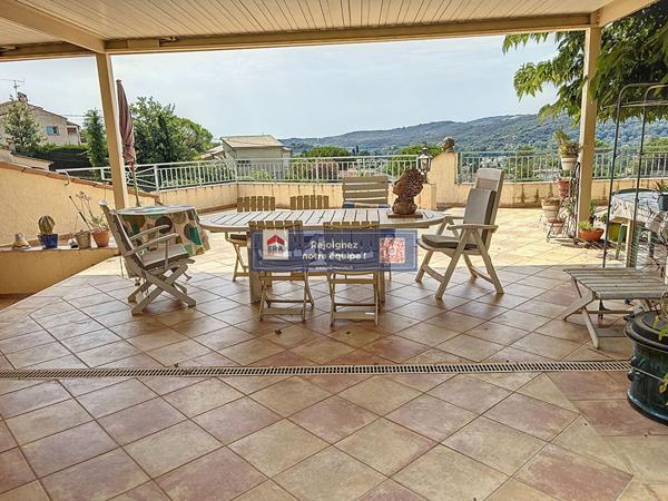 Superbe maison avec Emplacement calme et dominant