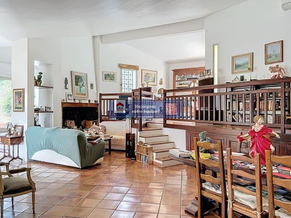 Superbe maison avec Emplacement calme et dominant