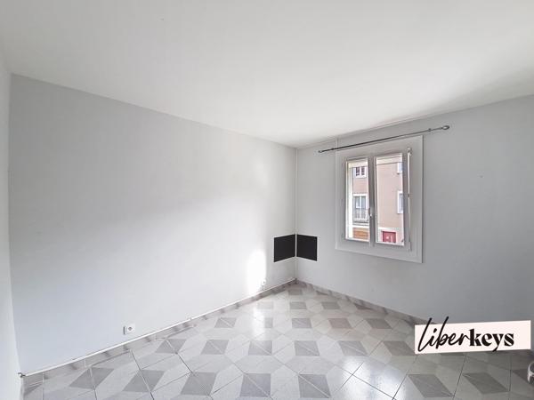 Maison atypique familiale avec terrasse, jardin et balcon