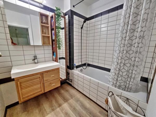 T3 calme et lumineux avec balcon sur le Parc arboré.