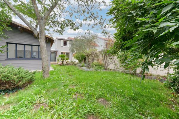 Familiale avec cachet avec jardin