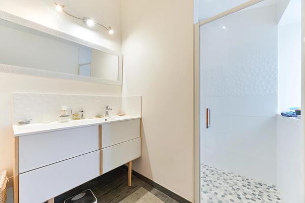 Familiale avec cachet avec jardin