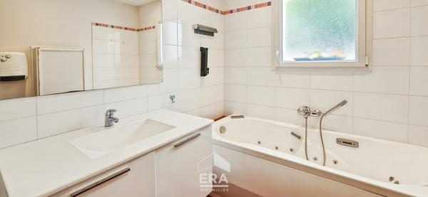 EYSINES 33320 - Maison familiale 200m²  5ch +  bureaux - 850 m² de parcelle - Calme - Garage, Jardin