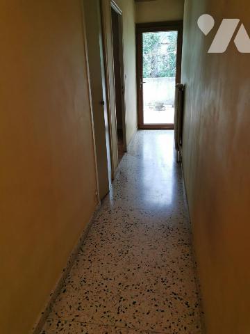 Une maison d'habitation