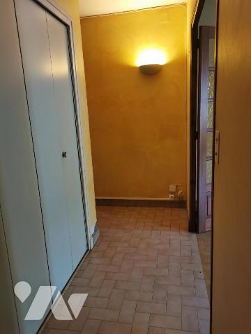 Une maison d'habitation