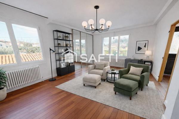 Maison d’exception de 195 m² – Vieux Village de L’Isle d’Abeau – Terrain de 1130 m² avec piscine et dépendance