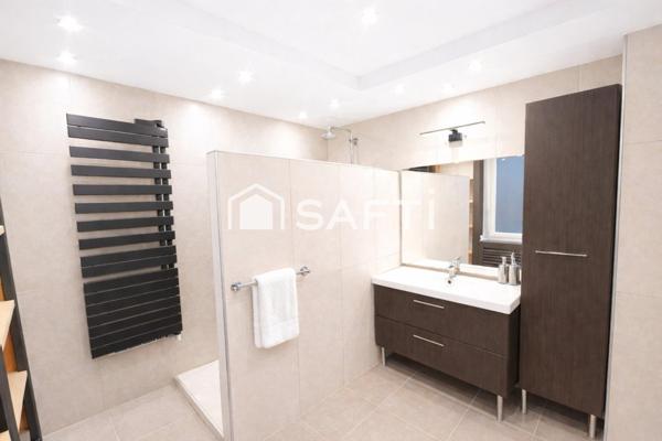 Maison d’exception de 195 m² – Vieux Village de L’Isle d’Abeau – Terrain de 1130 m² avec piscine et dépendance