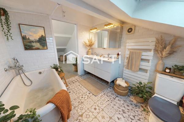 Maison d’exception de 195 m² – Vieux Village de L’Isle d’Abeau – Terrain de 1130 m² avec piscine et dépendance