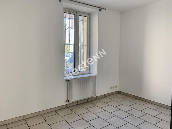 Appartement Toulon Pont du las  2 pièces de 38 m² Disponible le 3/04/2026