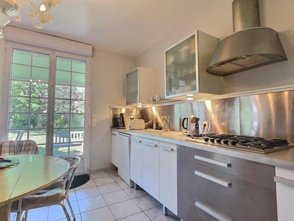 Maison familiale d’exception à 400 m du RER A – La Varenne Saint-Hilaire