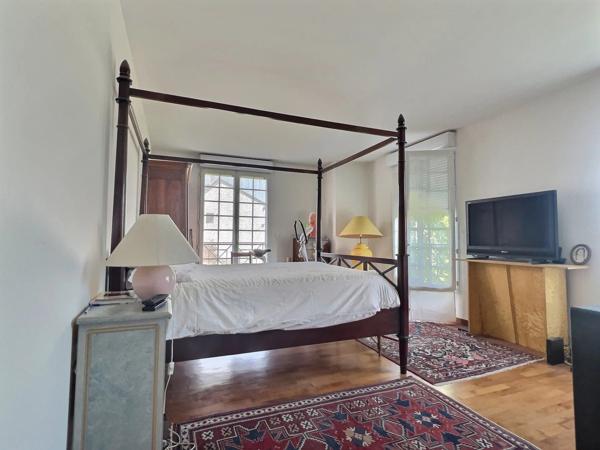 Maison familiale d’exception à 400 m du RER A – La Varenne Saint-Hilaire