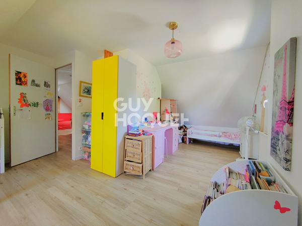 À VENDRE : MAISON - 5 CHAMBRES - JARDIN