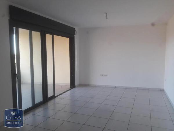 Appartement à louer 4 pièces 97.5m²