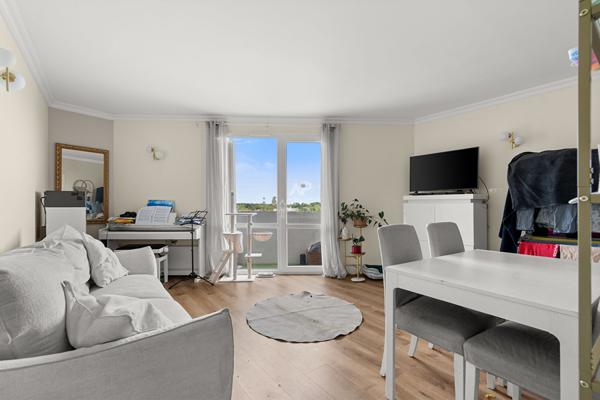 Appartement Saint Germain En Laye 3 pièces 59.23 m2 Refait à neuf 270 000 € **  - Référence  18494