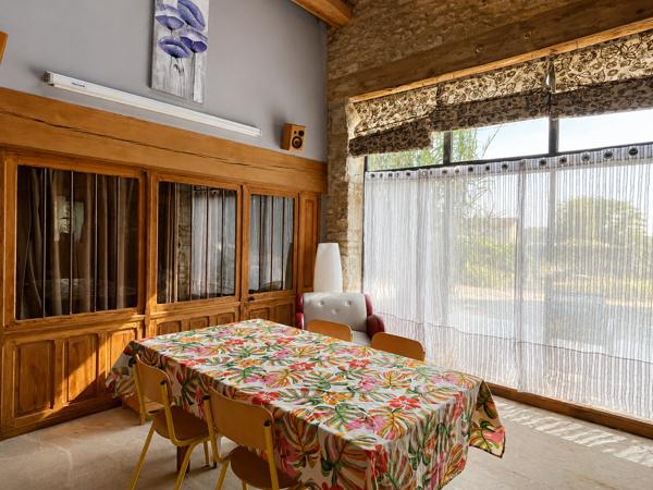 MAISON EN PIERRE /// PROXIMITE MIREBEAU