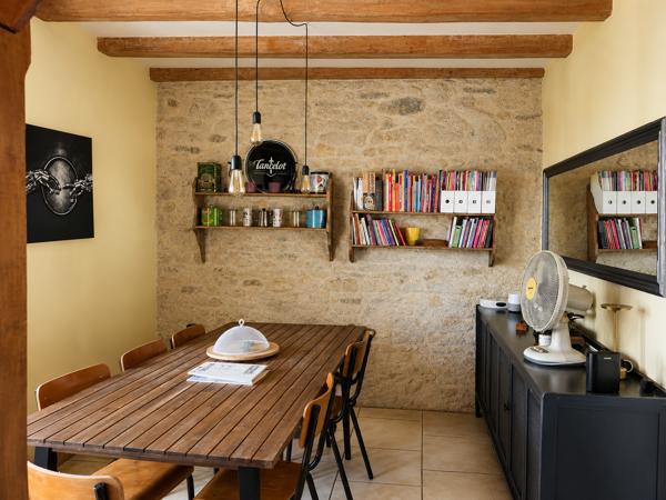 MAISON EN PIERRE /// PROXIMITE MIREBEAU