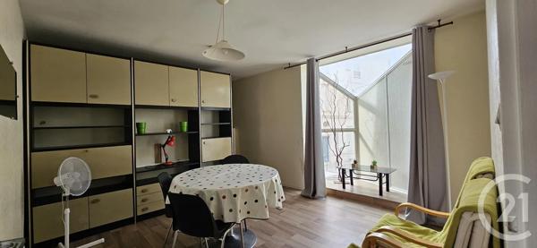 Immeuble à vendre  248,60 m 2   MONTLUCON  - 03