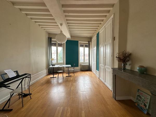 Appartement Villeurbanne - Quartier Maisons Neuves - Charme de l'ancien, Traversant et Faibles charges