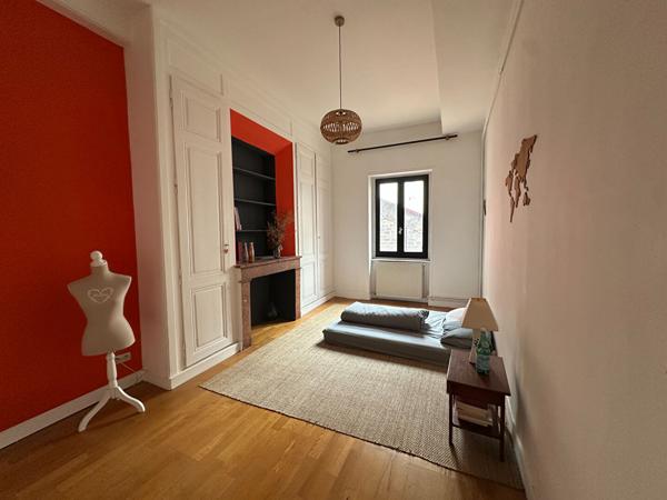 Appartement Villeurbanne - Quartier Maisons Neuves - Charme de l'ancien, Traversant et Faibles charges