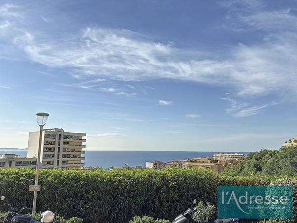 Appartement Ajaccio - Studio - 27.5 m² - Route des Sanguinaires - vue mer