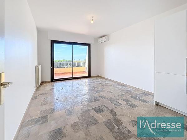 Appartement Ajaccio - Studio - 27.5 m² - Route des Sanguinaires - vue mer