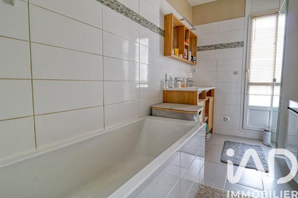 Appartement à vendre 4 pièces 82 m² Saint-Ouen-l'Aumône