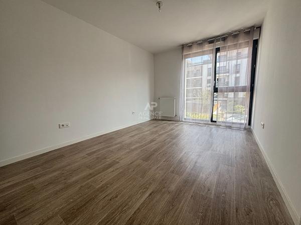 Appartement Pontoise 2 pièce(s) 46.95 m2 196 000 € **  - Référence  11274