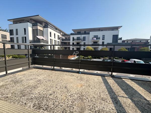 Appartement Pontoise 2 pièce(s) 46.95 m2 196 000 € **  - Référence  11274