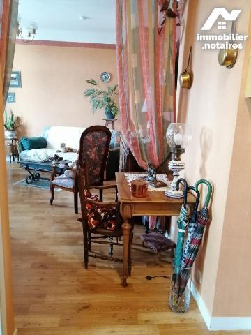 TROIS PIECES - Proximité immédiates des Commerces et Parc du Château