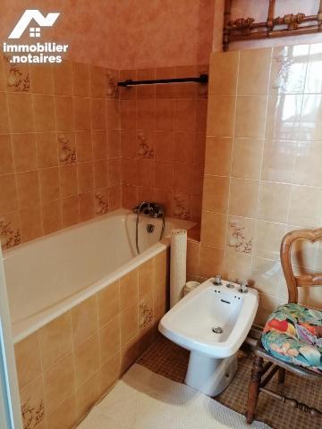 TROIS PIECES - Proximité immédiates des Commerces et Parc du Château