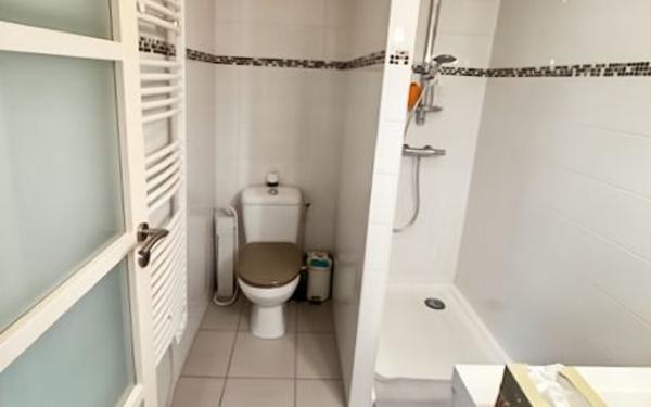 Maison à vendre    2 pièces •  Mensignac