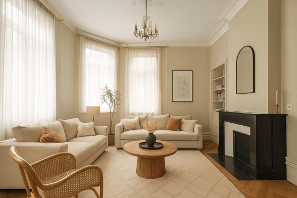 AMIENS (80000) MAISON DE VILLE - MAISON D'HÔTES - HÔTEL PARTICULIER - CENTRE VILLE - RARE - 6 CHAMBRES - ANNEXE - COUR - CAVE