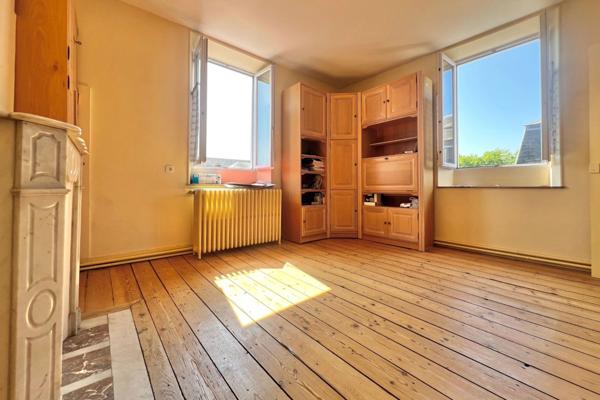 AMIENS (80000) MAISON DE VILLE - MAISON D'HÔTES - HÔTEL PARTICULIER - CENTRE VILLE - RARE - 6 CHAMBRES - ANNEXE - COUR - CAVE