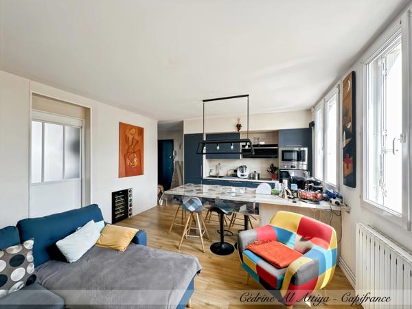 LA ROCHELLE, Appartement à vendre 3 pièces, 1er étage, cave et parking