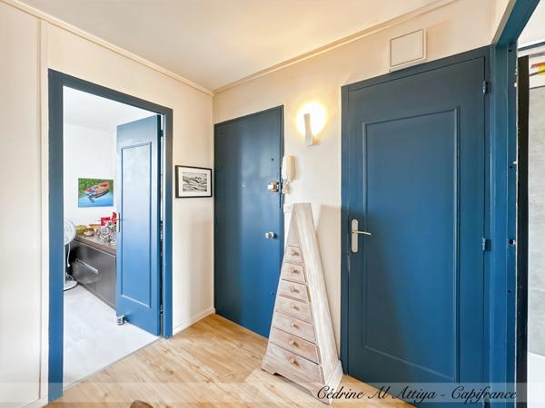 LA ROCHELLE, Appartement à vendre 3 pièces, 1er étage, cave et parking