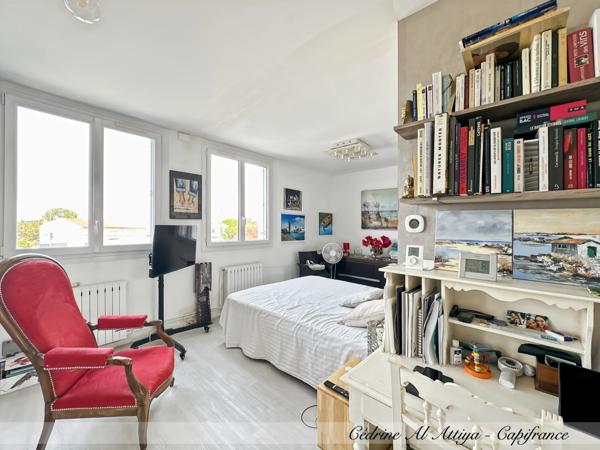 LA ROCHELLE, Appartement à vendre 3 pièces, 1er étage, cave et parking