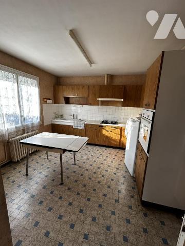 Maison lumineuse au fort potentiel sur 743 m² de terrain – emplacement prisé