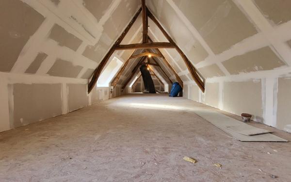 Immeuble à vendre    5 pièces •  Mesnil-Saint-Nicaise