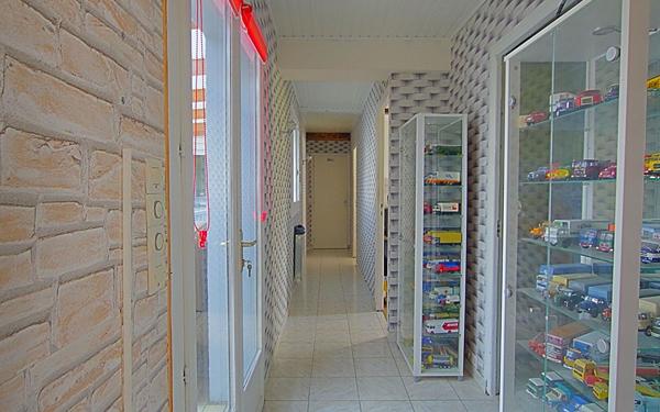 Immeuble à vendre    5 pièces •  Mesnil-Saint-Nicaise