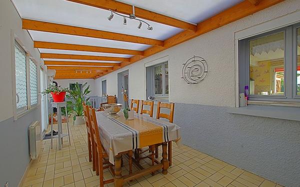 Immeuble à vendre    5 pièces •  Mesnil-Saint-Nicaise