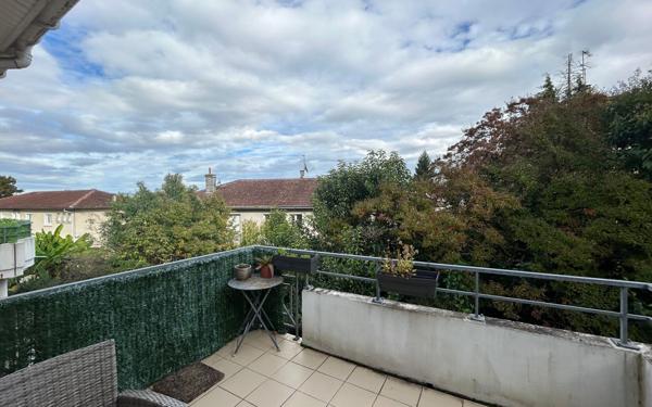 Appartement à vendre    3 pièces • 66 m2 Aire-sur-l'Adour