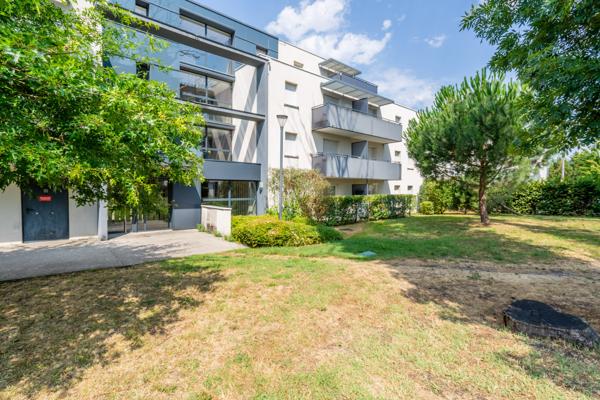 Appartement
         2 pièces
        - 45 m² Exclusivité 169 900 € *