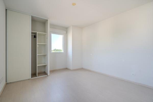 Appartement
         2 pièces
        - 45 m² Exclusivité 169 900 € *