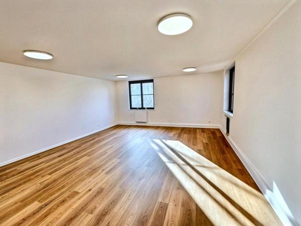 Location Bureau 165 77185 Lognes 834608