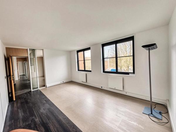Location Bureau 165 77185 Lognes 834608