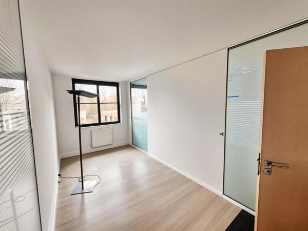 Location Bureau 165 77185 Lognes 834608