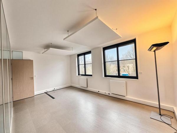 Location Bureau 165 77185 Lognes 834608