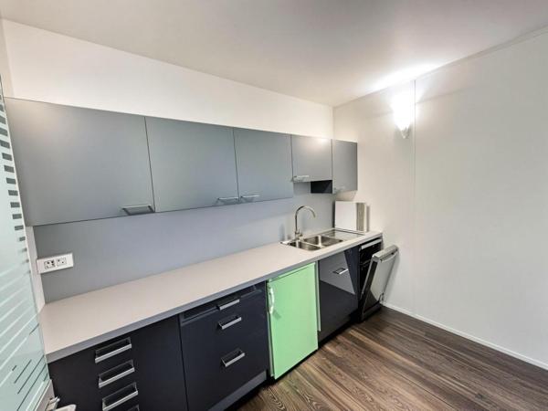 Location Bureau 165 77185 Lognes 834608
